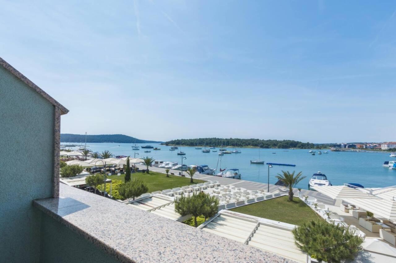 Apartments Riva Medulin Kültér fotó